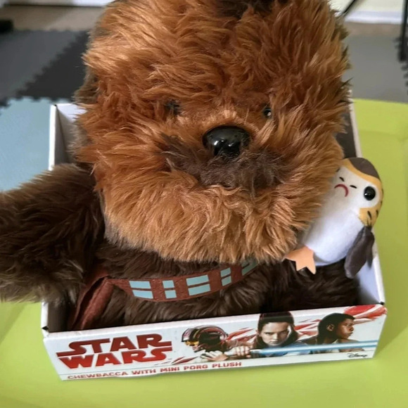 New Star Wars Chewbacca with Mini Porg Plush - Picture 1 of 1